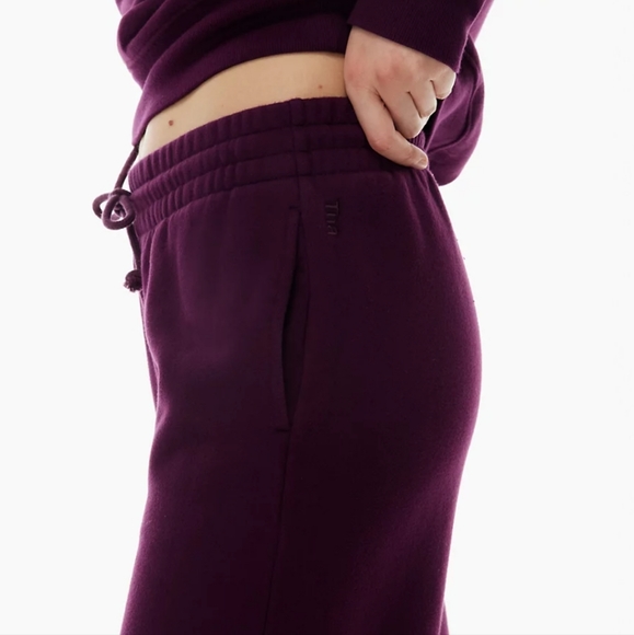 Cozy Fleece Boyfriend Wide Sweatpant - Picture 5 of 6